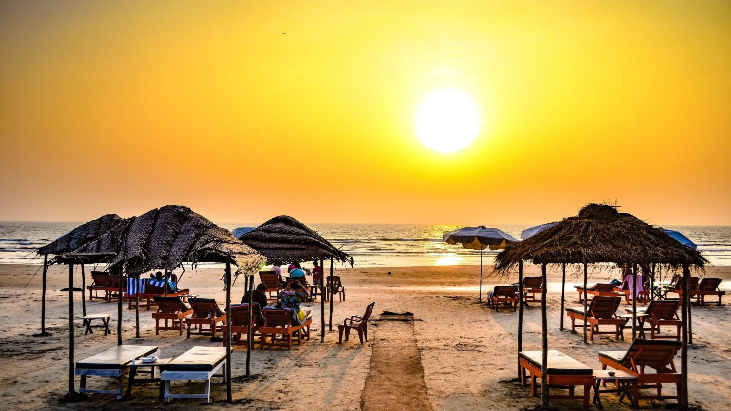 Home 7 Best Hotels in Goa Near Beach: Booking Tips in 2025!!